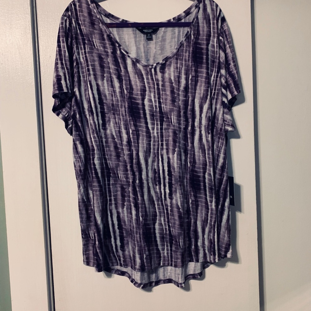 Beautiful tee long and soft Vera by Vera wang